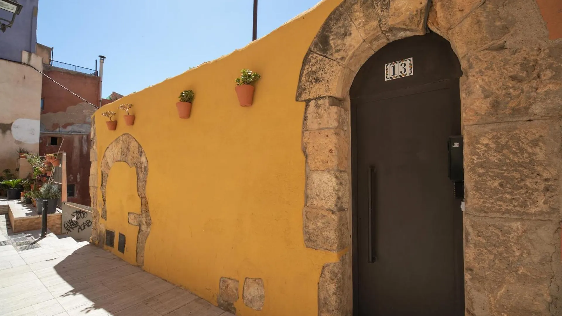 Espectacular Duplex Con Encanto! contacts